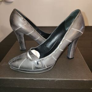 Bottega Veneta Dark Grey pumps